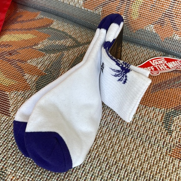 VANS “Off The Wall” Men’s socks 
NWT - Picture 4 of 16
